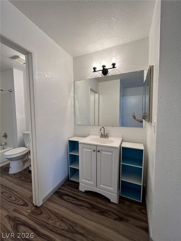 6750 Del Rey Avenue 130, Las Vegas, NV 89146