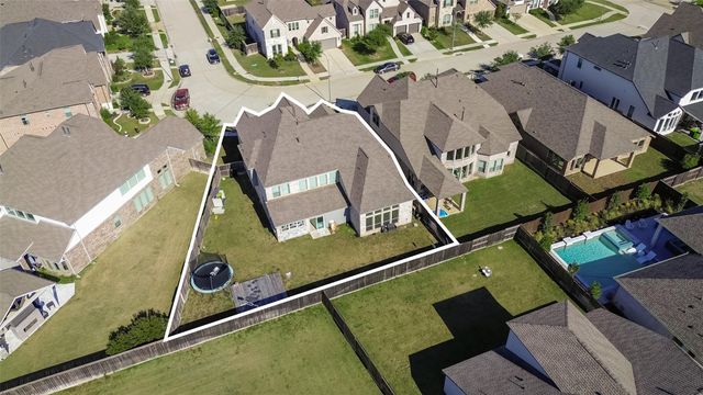 26619 Vega Pointe Lane, Richmond, TX 77406