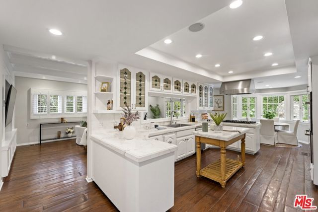 15938 Valley Vista Boulevard, Encino (los Angeles), CA 91436