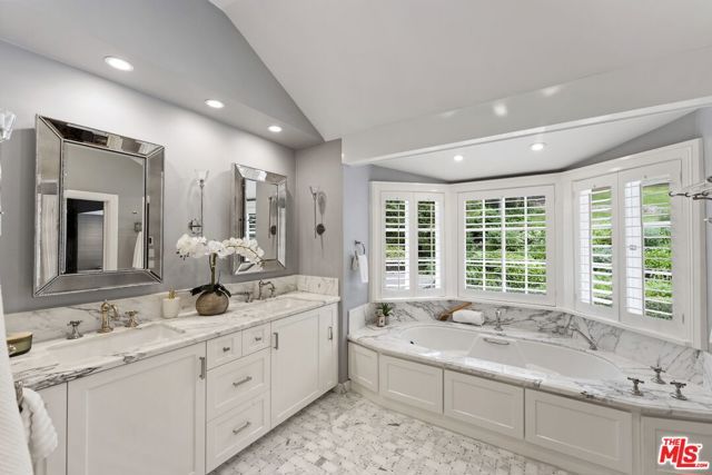 15938 Valley Vista Boulevard, Encino (los Angeles), CA 91436