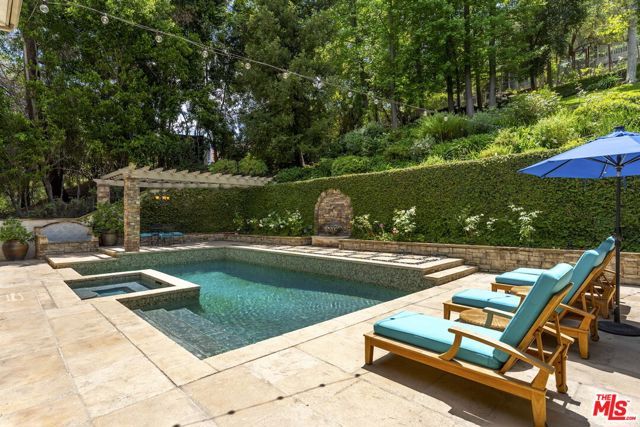 15938 Valley Vista Boulevard, Encino (los Angeles), CA 91436