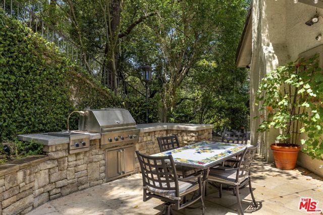 15938 Valley Vista Boulevard, Encino (los Angeles), CA 91436
