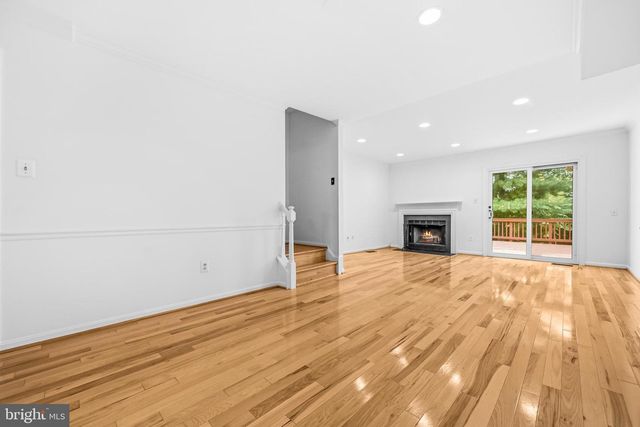 2141 DOMINION WAY, Falls Church, VA 22043