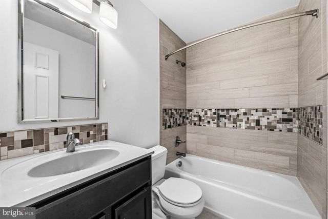 2141 DOMINION WAY, Falls Church, VA 22043