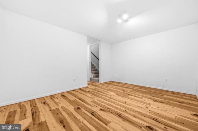 2141 DOMINION WAY, Falls Church, VA 22043
