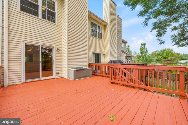 2141 DOMINION WAY, Falls Church, VA 22043