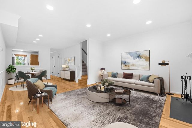 2141 DOMINION WAY, Falls Church, VA 22043