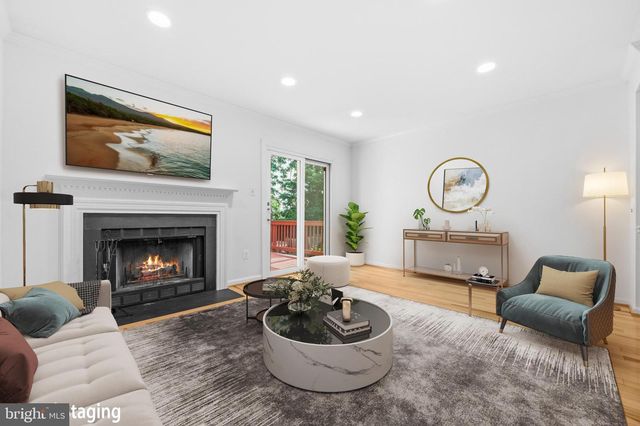 2141 DOMINION WAY, Falls Church, VA 22043