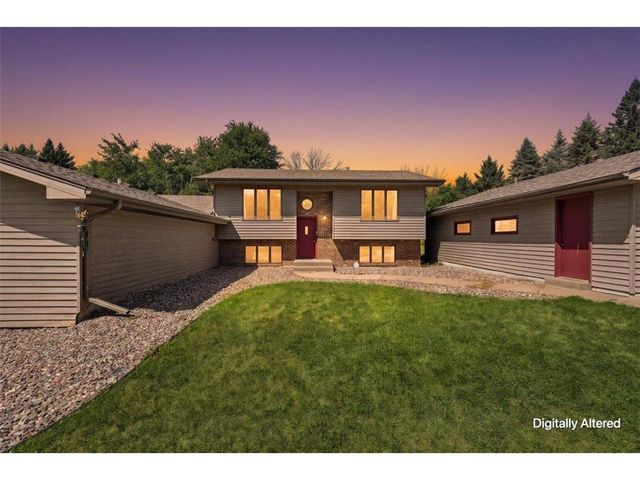566 Plourde Drive, Somerset, WI 54025