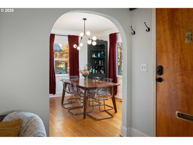 6525 N CAMPBELL Ave, Portland, OR 97217