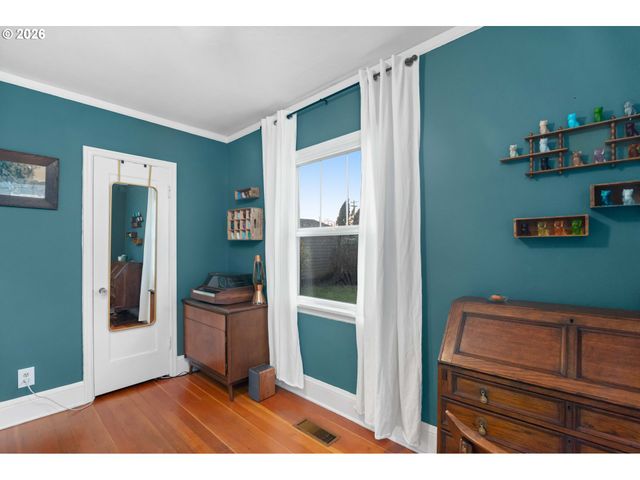 6525 N CAMPBELL Ave, Portland, OR 97217