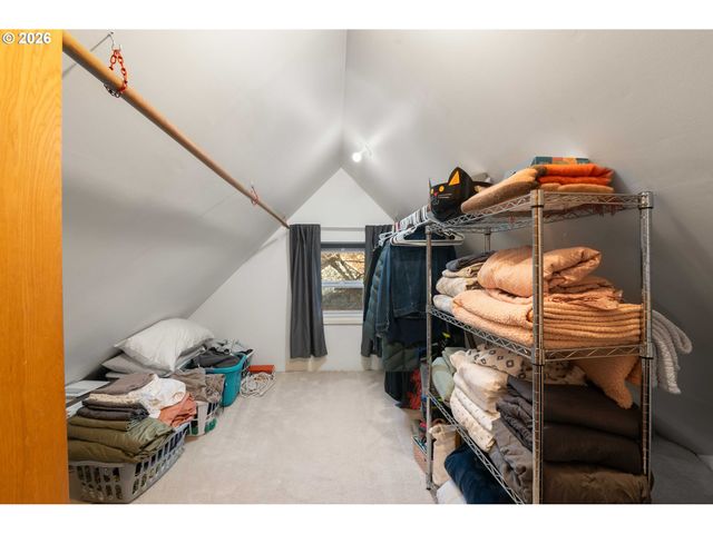 6525 N CAMPBELL Ave, Portland, OR 97217