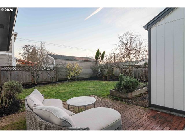 6525 N CAMPBELL Ave, Portland, OR 97217