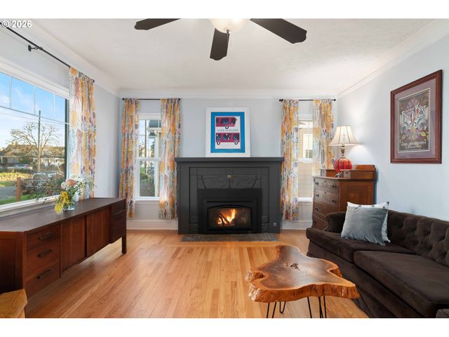 6525 N CAMPBELL Ave, Portland, OR 97217