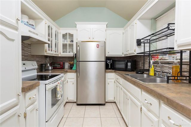 1502 Diamond Avenue, Penitas, TX 78576