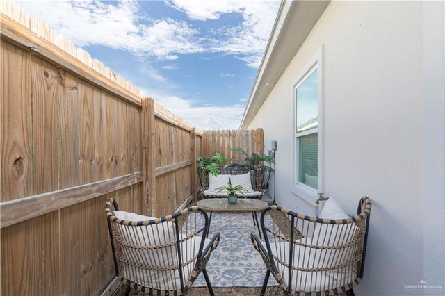 1006 N Clarence Avenue 2, Edinburg, TX 78541