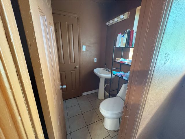 6720 Trailwood Drive, Forest Hill, TX 76140