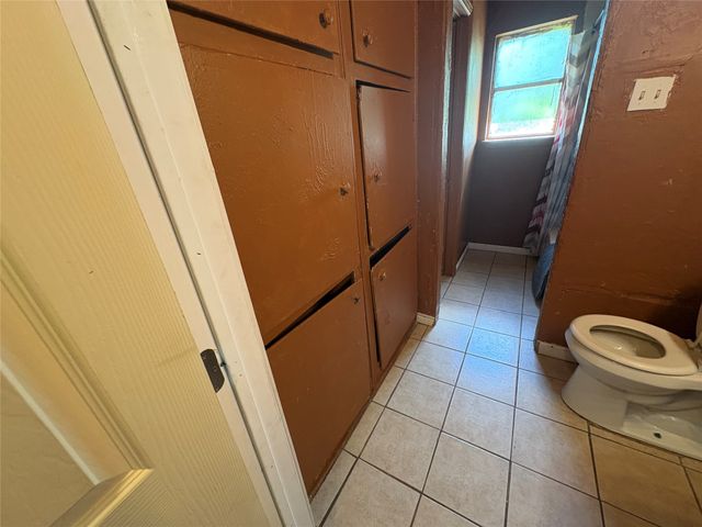 6720 Trailwood Drive, Forest Hill, TX 76140