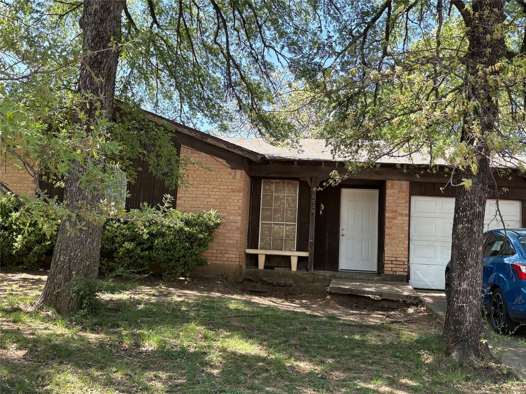 6720 Trailwood Drive, Forest Hill, TX 76140