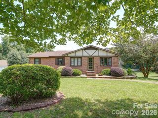 627 Lancer Court NW, Concord, NC 28027