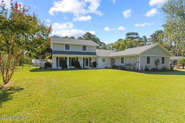 201 Sycamore Drive, Beaufort, NC 28516
