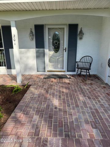 201 Sycamore Drive, Beaufort, NC 28516
