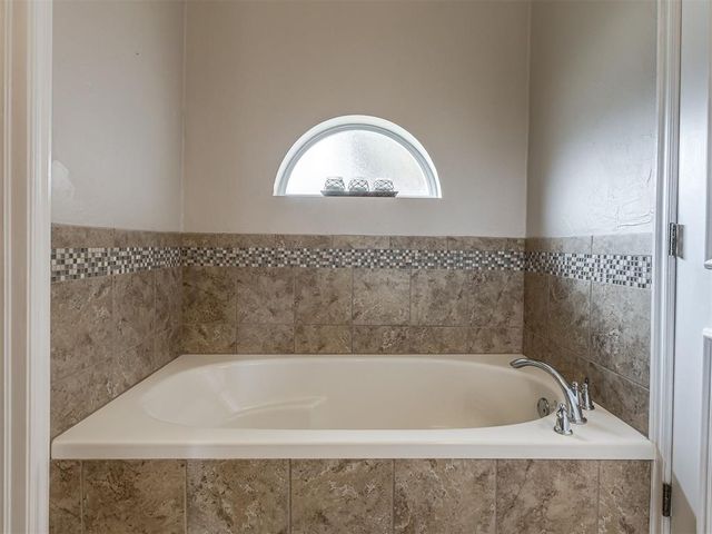 11304 Shasta Lane, Oklahoma City, OK 73162