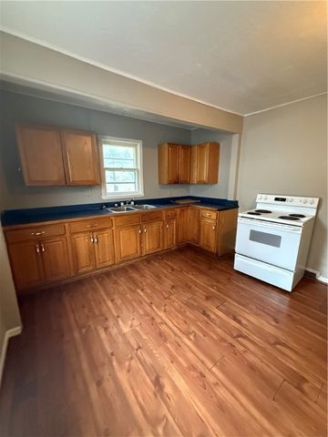 63 Dickinson Street, Rochester, NY 14621