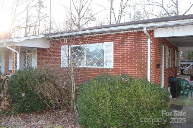 3240 Vashti Road, Taylorsville, NC 28681