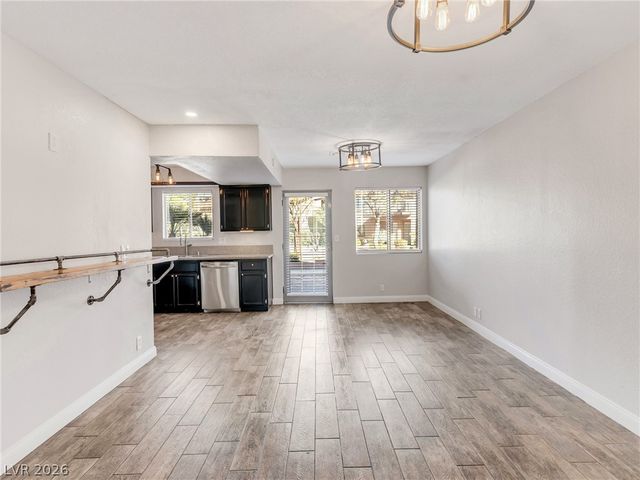 4036 Nook Way, Las Vegas, NV 89103