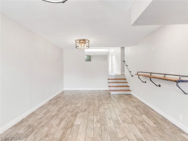 4036 Nook Way, Las Vegas, NV 89103