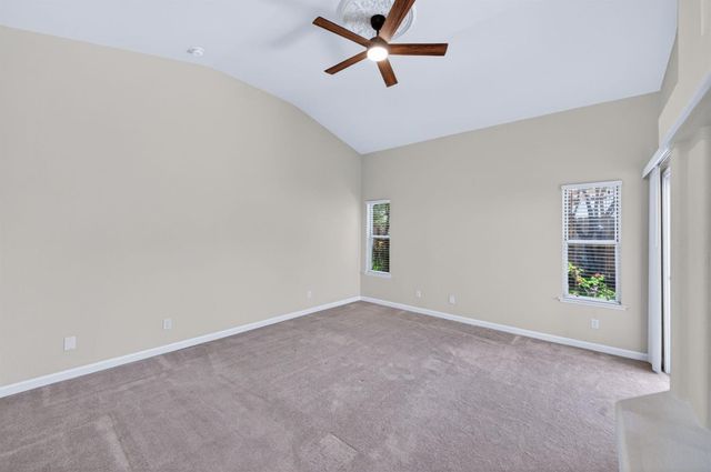 794 Applegate Avenue, Clovis, CA 93611