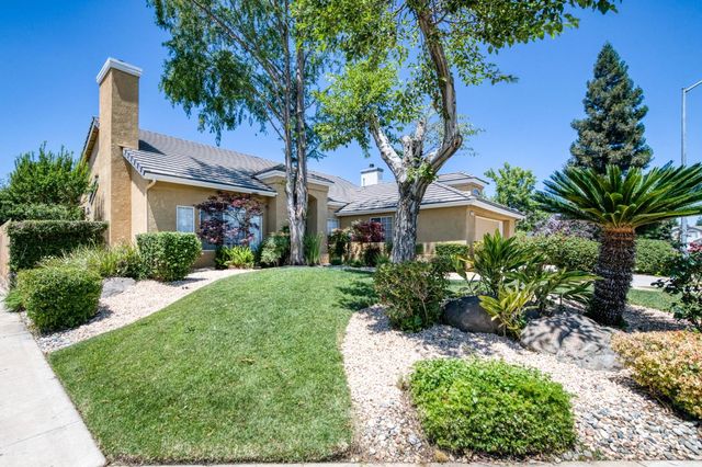 794 Applegate Avenue, Clovis, CA 93611