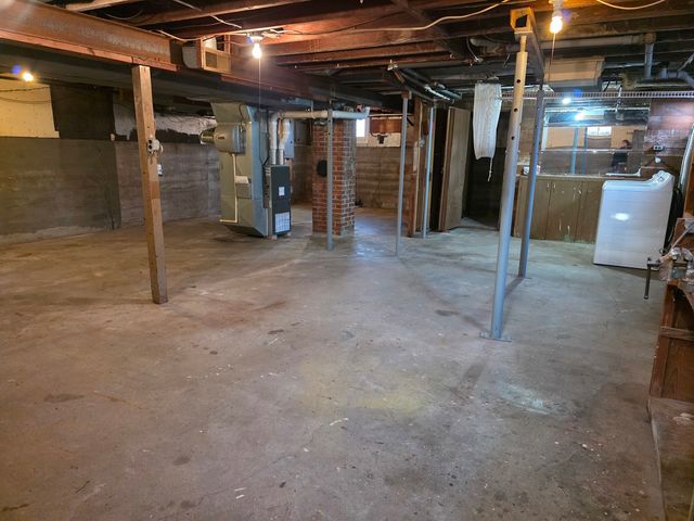 705 W Commercial Street, Lyndon, IL 61261