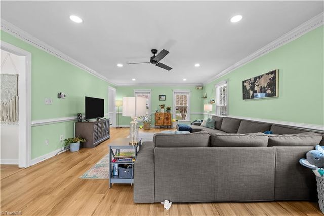 5945 Kenton Drive, Kernersville, NC 27284