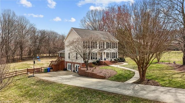 5945 Kenton Drive, Kernersville, NC 27284