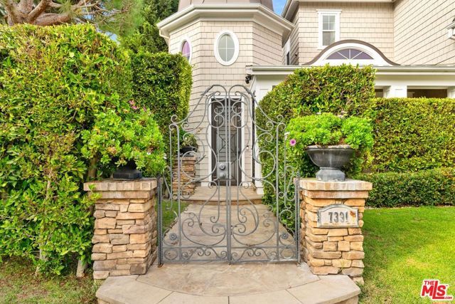 7391 Coastal View Drive, Los Angeles, CA 90045