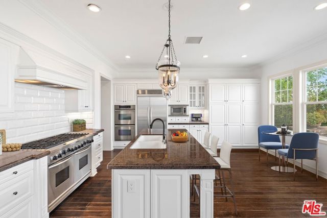 7391 Coastal View Drive, Los Angeles, CA 90045