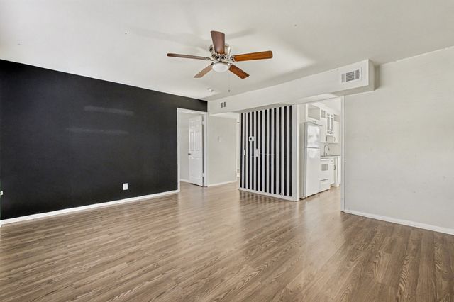 2216 Riverview Drive A-D, Irving, TX 75060