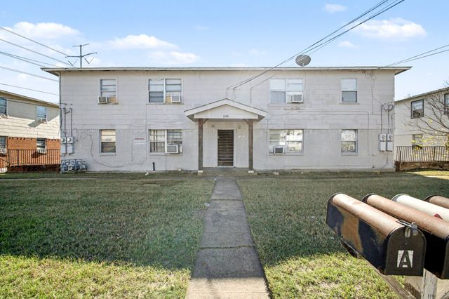 2216 Riverview Drive A-D, Irving, TX 75060