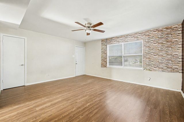 2216 Riverview Drive A-D, Irving, TX 75060