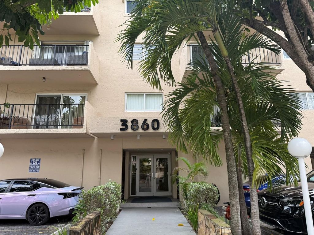 3860 NE 170th St 412, North Miami Beach, FL 33160