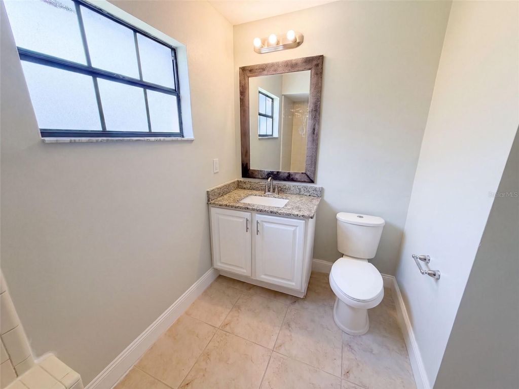Image 17 of property listing at 14725 EAGLES CROSSING DRIVE, Orlando, FL 32837