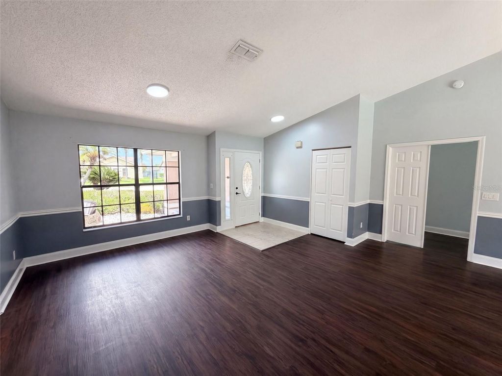 Image 3 of property listing at 14725 EAGLES CROSSING DRIVE, Orlando, FL 32837