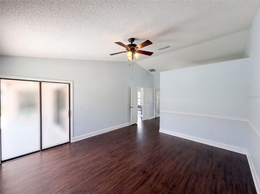 Image 10 of property listing at 14725 EAGLES CROSSING DRIVE, Orlando, FL 32837