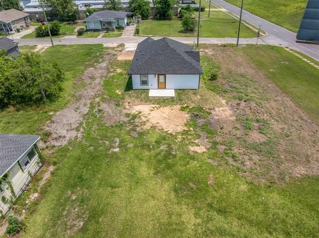 206 S Lyons Street, Lake Charles, LA 70601
