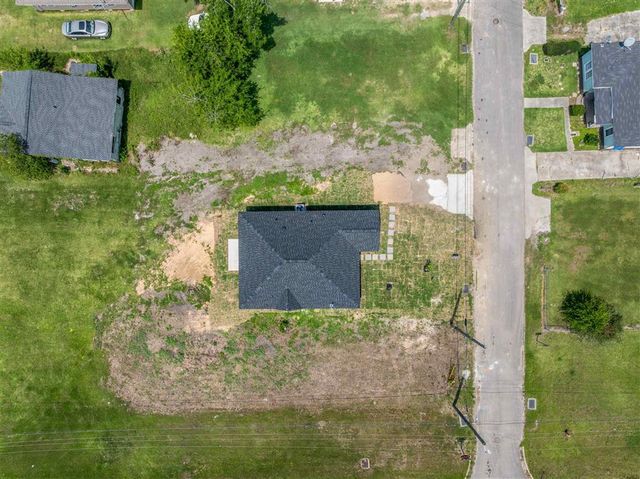 206 S Lyons Street, Lake Charles, LA 70601