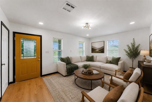206 S Lyons Street, Lake Charles, LA 70601