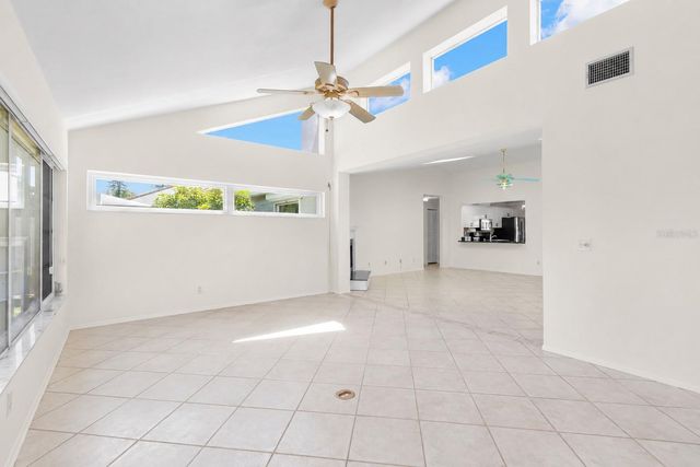 523 PADUA CIRCLE NE, St Petersburg, FL 33703