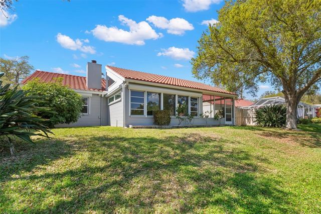 523 PADUA CIRCLE NE, St Petersburg, FL 33703